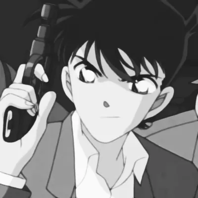 冷凝璃花半月寒